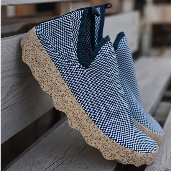 Asportuguesas Fly London Blue & White Checkered Mesh City Sneaker - Picture 1 of 12